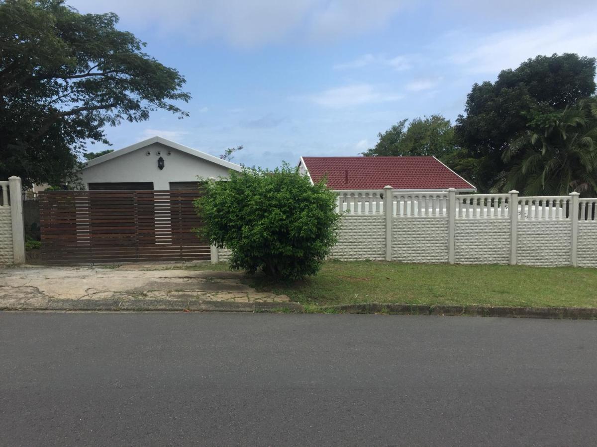 White House Lodge In Scotburgh Scottburgh Extérieur photo